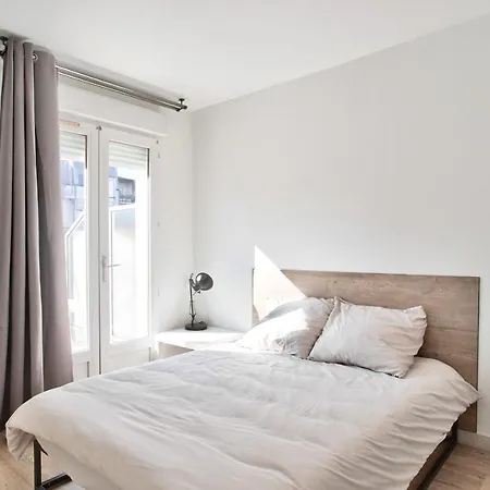 Modern Terrace Apt With Private Garage * Pontault-Combault