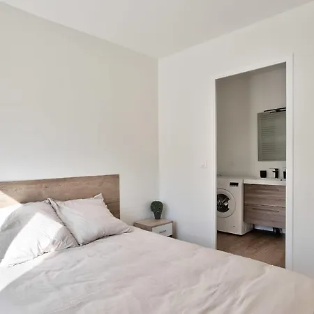 Modern Terrace Apt With Private Garage Appartement Pontault-Combault