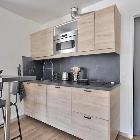 Appartement Modern Terrace Apt With Private Garage Pontault-Combault